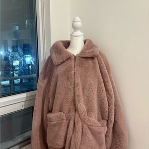 PrettyLittleThing Plush Teddy Jacket in Blush